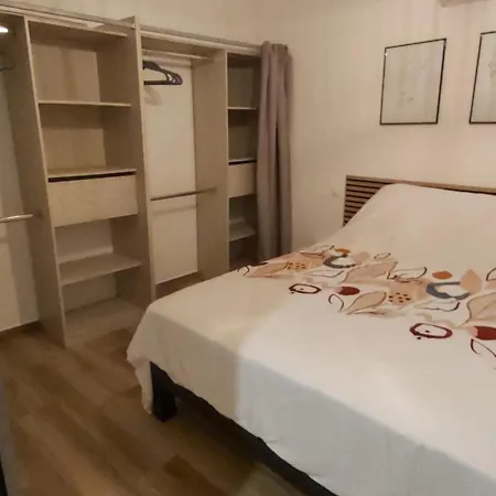 아파트 Entre Et Montagne Peri